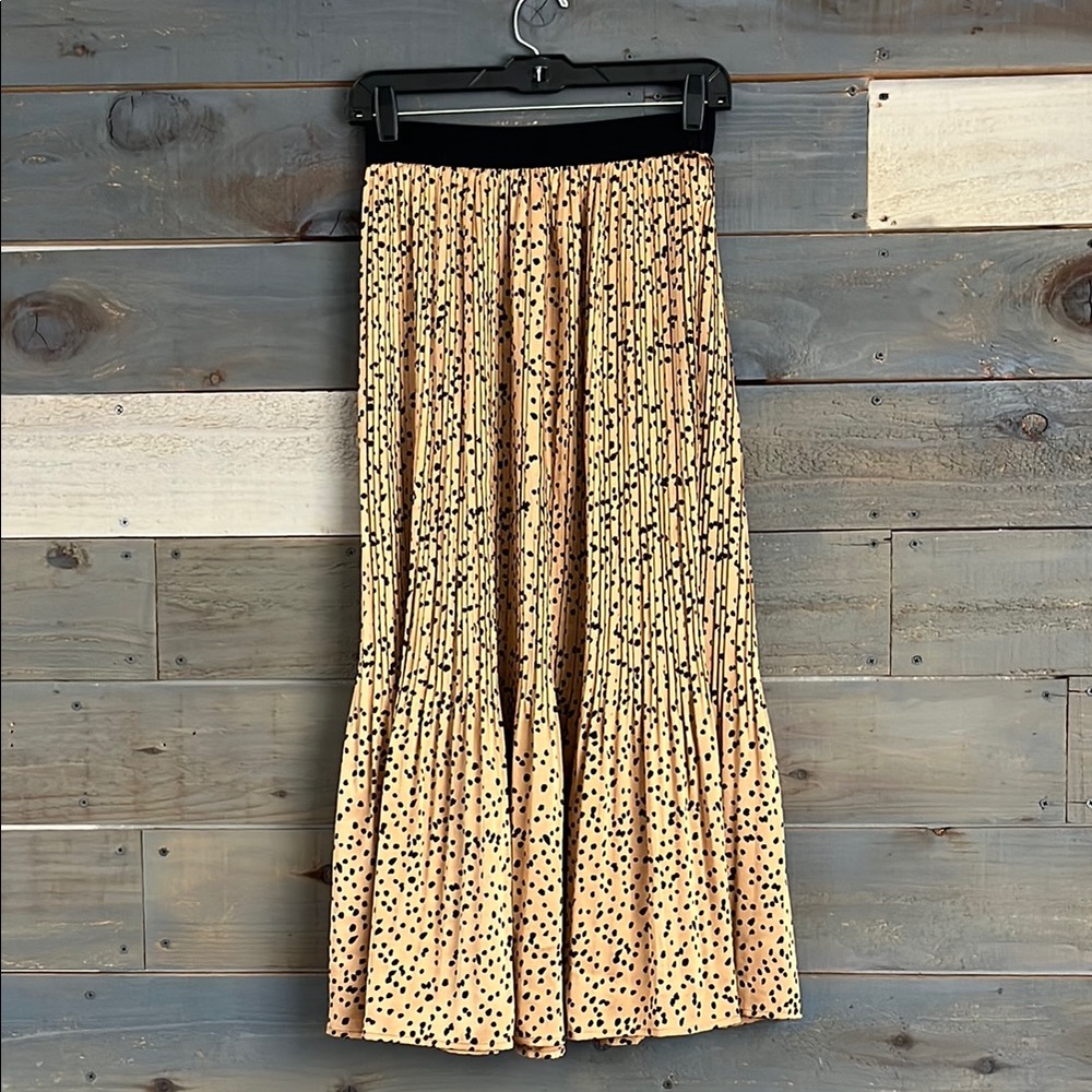 Polka Dot Leopard Print Pleated Skirt Size M Gold Black